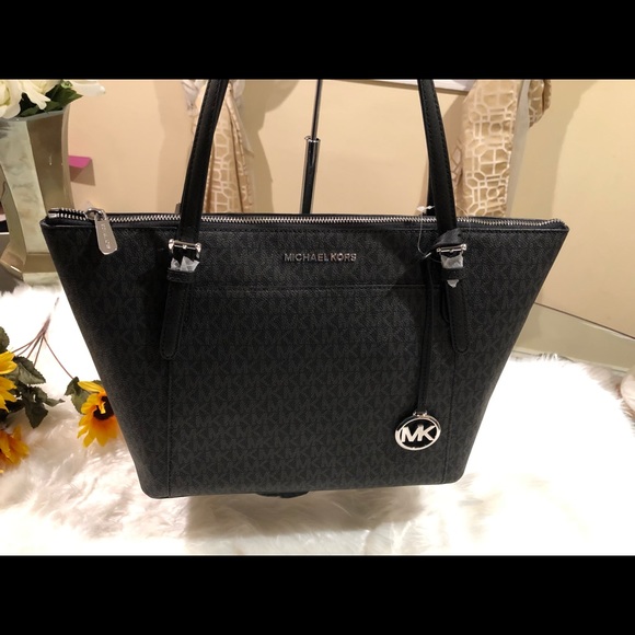 Michael Kors tote - Picture 2 of 8